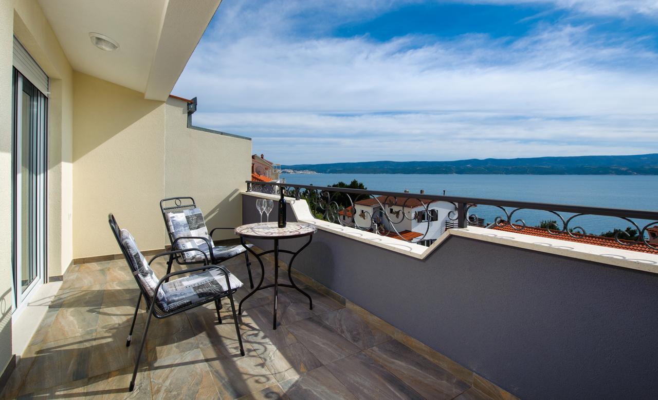 Cezar Luxury Apartment Омиш Экстерьер фото