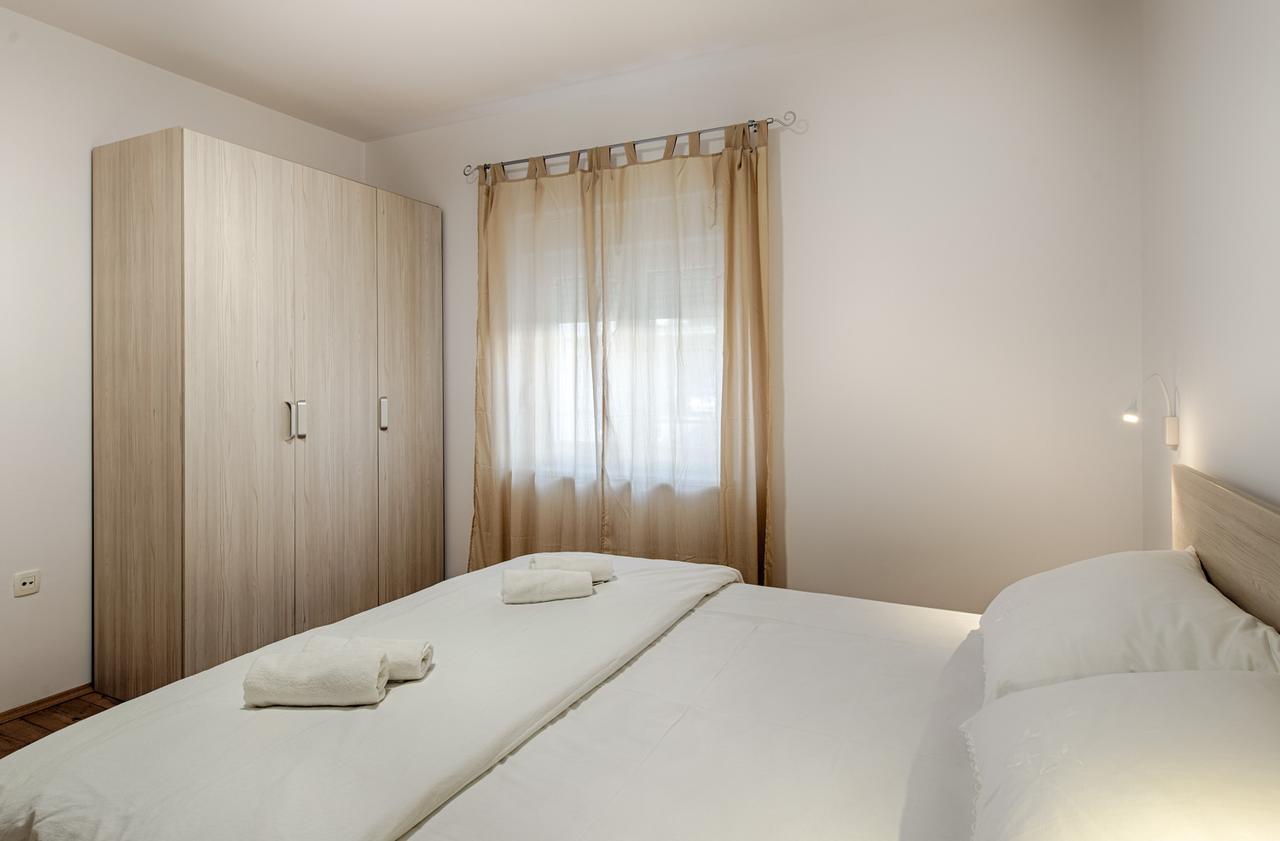 Cezar Luxury Apartment Омиш Экстерьер фото